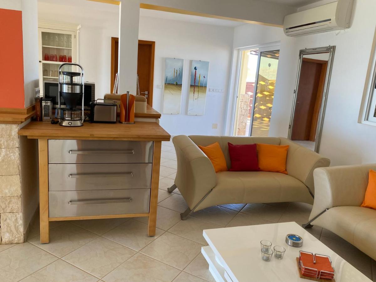 Seaview Luxury Penthouse Mare Apartment ซาลเรย์ ภายนอก รูปภาพ